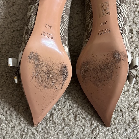 Gucci Monogram Heels - Picture 3 of 4